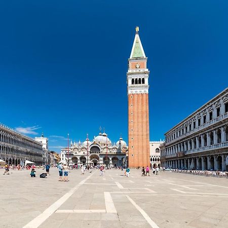 Very Central Apartment In Historical 1600 Palace With Lift A Few Min Walk From San Marco Square Venezia Esterno foto