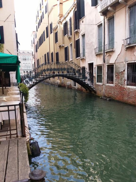 Very Central Apartment In Historical 1600 Palace With Lift A Few Min Walk From San Marco Square Venezia Esterno foto