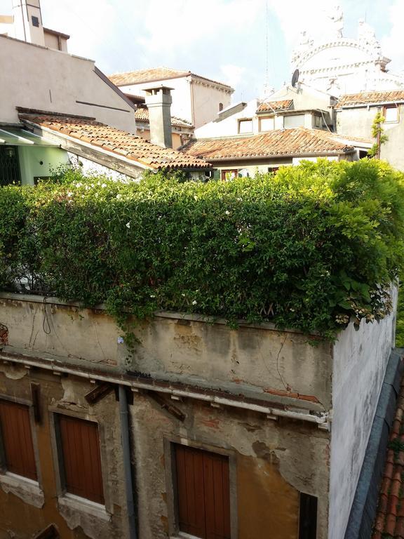 Very Central Apartment In Historical 1600 Palace With Lift A Few Min Walk From San Marco Square Venezia Esterno foto