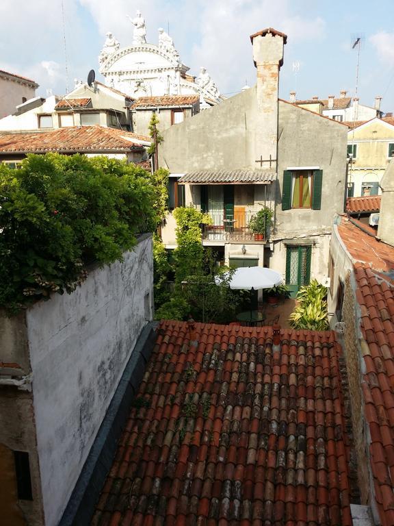 Very Central Apartment In Historical 1600 Palace With Lift A Few Min Walk From San Marco Square Venezia Esterno foto
