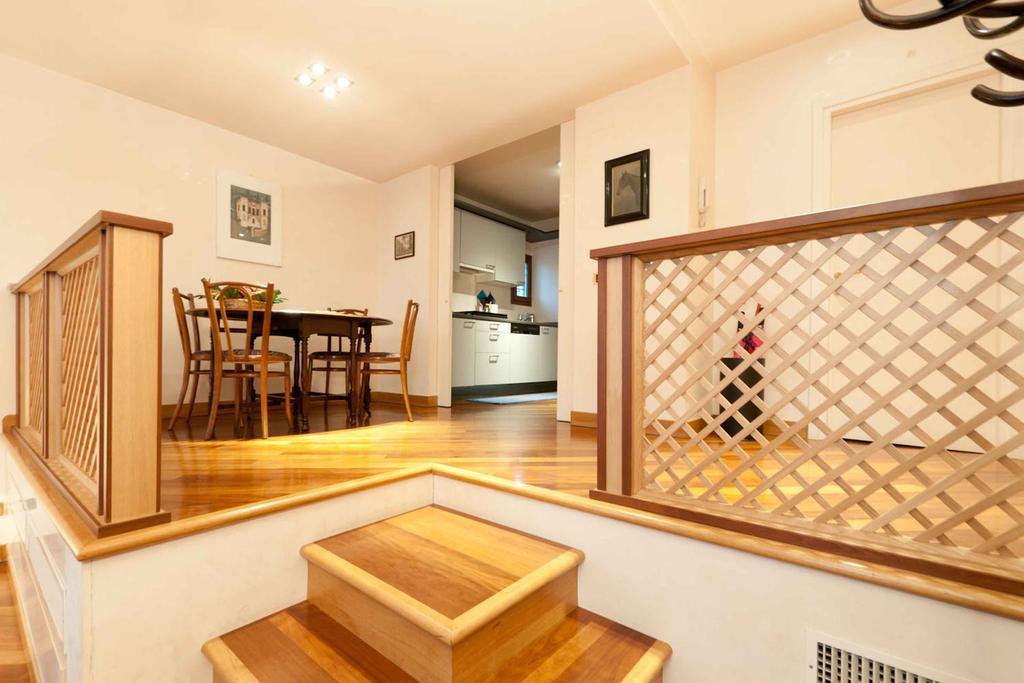 Very Central Apartment In Historical 1600 Palace With Lift A Few Min Walk From San Marco Square Venezia Camera foto