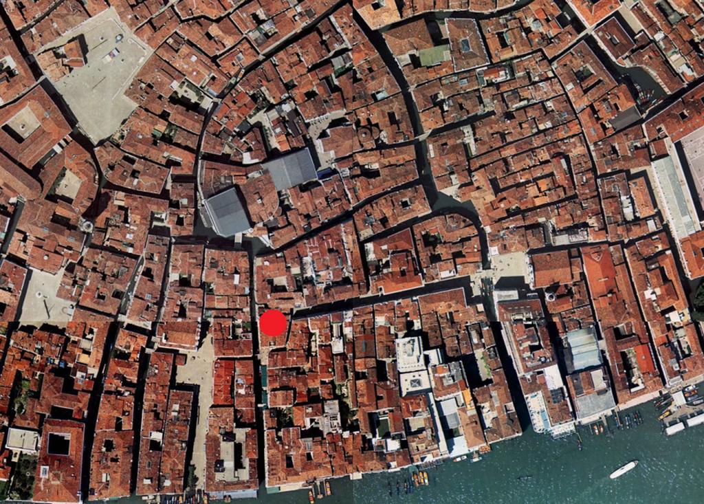 Very Central Apartment In Historical 1600 Palace With Lift A Few Min Walk From San Marco Square Venezia Camera foto