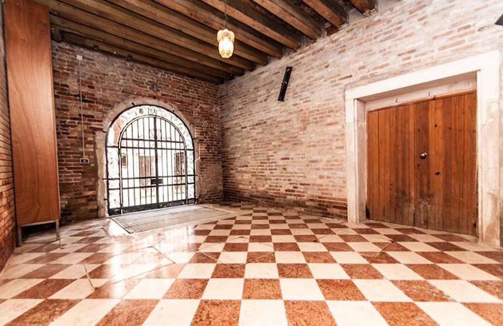 Very Central Apartment In Historical 1600 Palace With Lift A Few Min Walk From San Marco Square Venezia Esterno foto