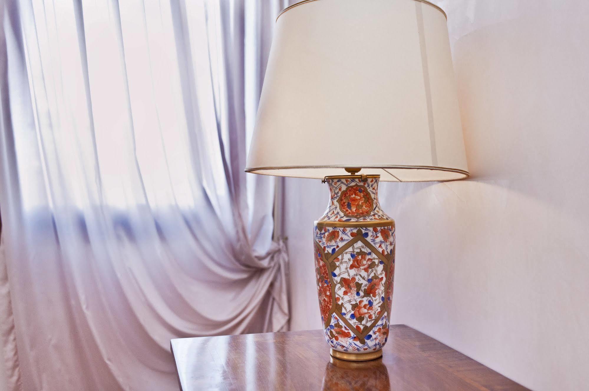 Very Central Apartment In Historical 1600 Palace With Lift A Few Min Walk From San Marco Square Venezia Esterno foto