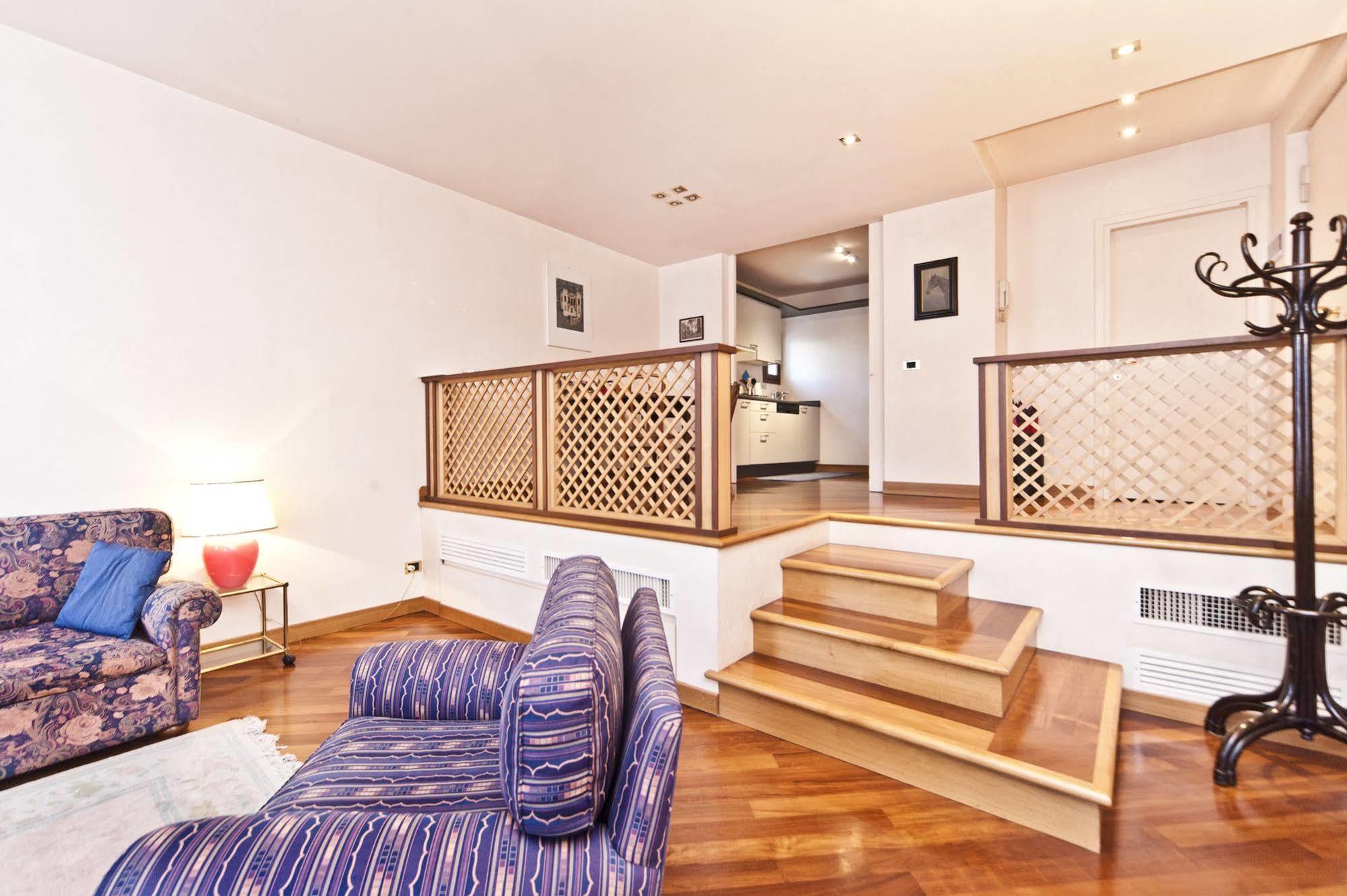 Very Central Apartment In Historical 1600 Palace With Lift A Few Min Walk From San Marco Square Venezia Esterno foto